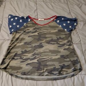 Camouflage Short Sleeve Top with Star Sleeves